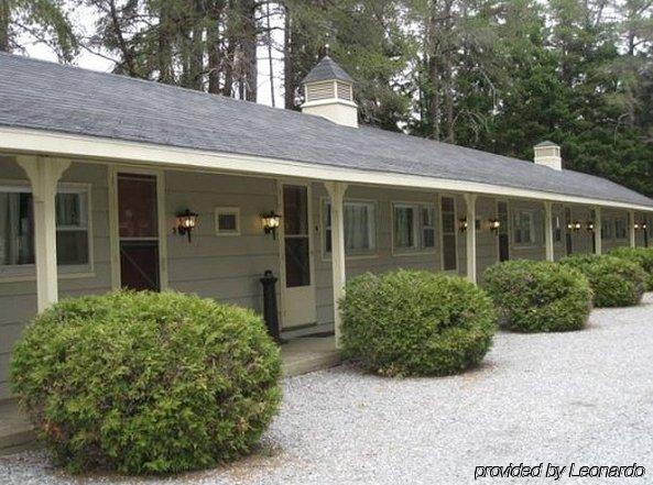 סאסקס Pinecone Motel מראה חיצוני תמונה
