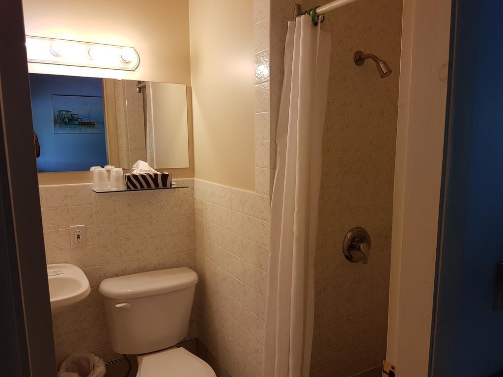 סאסקס Pinecone Motel מראה חיצוני תמונה
