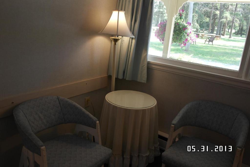 סאסקס Pinecone Motel חדר תמונה