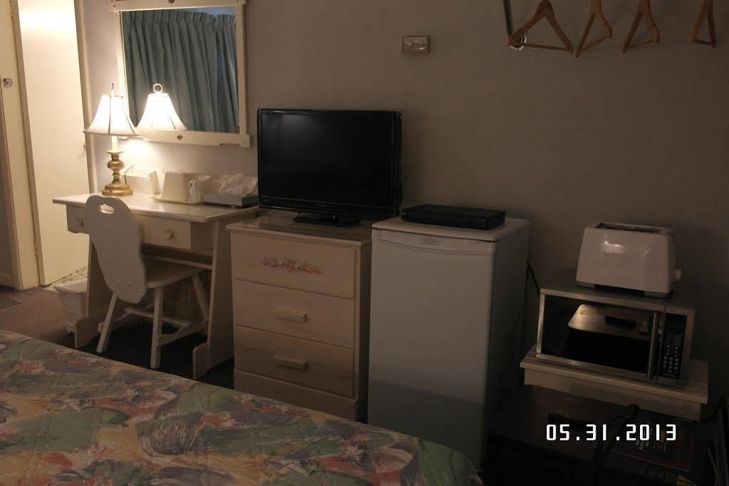 סאסקס Pinecone Motel מראה חיצוני תמונה